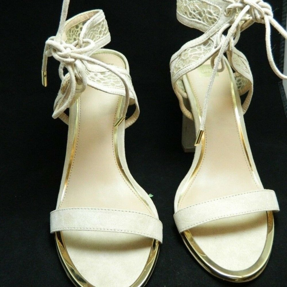 Disney Alice in Wonderland Shoes Call it Spring Beige Pumps Heels Shoes Sz 10